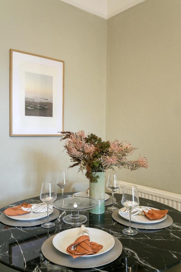 Chic 1 Bedroom Apartment In Bloomsbury, Sleeps 4 Londra Esterno foto